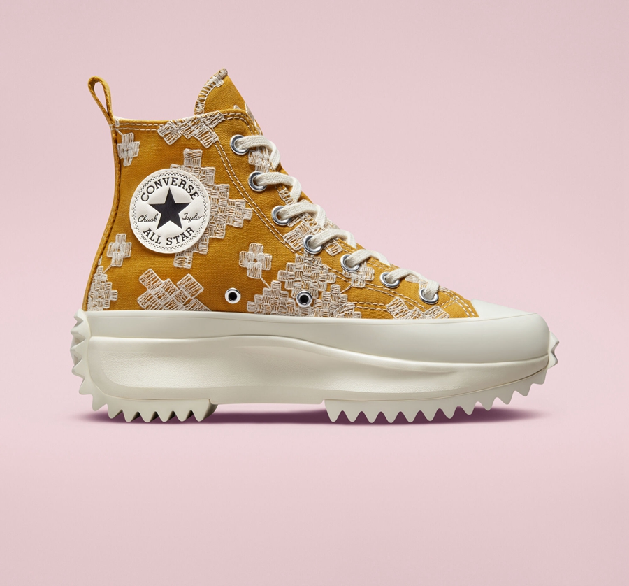 Converse Run Star Hike Platform Tonal Embroidery Sárga | A04754V